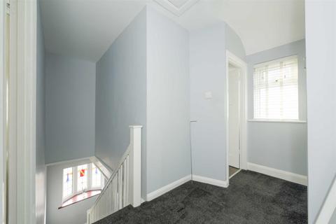 26 Killester Gardens, Worcester Park, KT4 8TZ