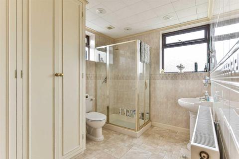 75 Grafton Road, Worcester Park, KT4 7QR