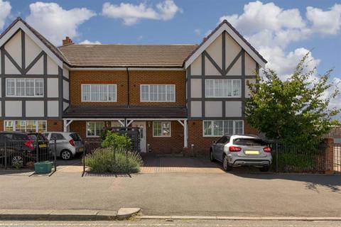 50 Cuddington Avenue, Worcester Park, KT4 7DB