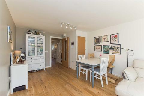 50 Cuddington Avenue, Worcester Park, KT4 7DB