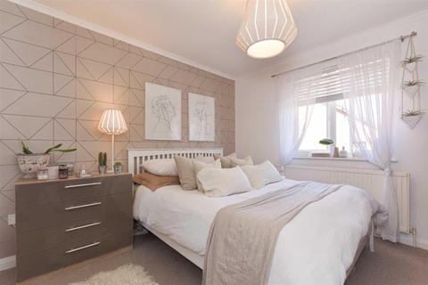 49 Wolsey Close, Worcester Park, KT4 7EF