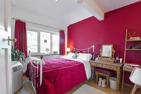 1 Waverley Road, Epsom, KT17 2LJ