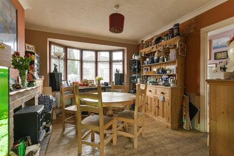 84 River Way, Ewell, Epsom, KT19 0HQ