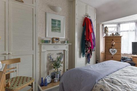 84 River Way, Ewell, Epsom, KT19 0HQ