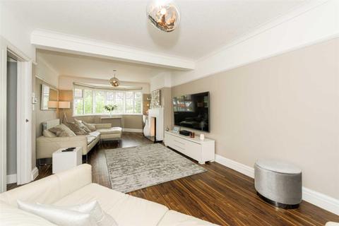 95 Oaks Avenue, Worcester Park, KT4 8XG