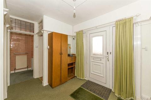 41 Chadacre Road, Epsom, KT17 2HD