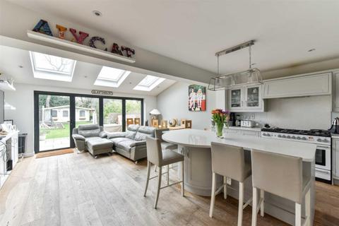 56 Ewell Park Way, Ewell, Epsom, KT17 2NW