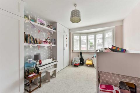 56 Ewell Park Way, Ewell, Epsom, KT17 2NW