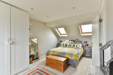 56 Ewell Park Way, Ewell, Epsom, KT17 2NW