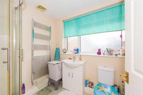 1 Iris Road, West Ewell, Epsom, KT19 9NH