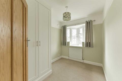 22 Stoneleigh Crescent, Stoneleigh, Epsom, KT19 0RP