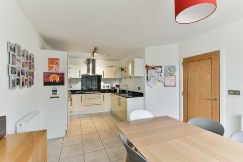 2 Barn Elms Close, Worcester Park, KT4 7AP