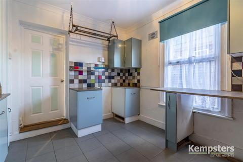 128 Cromwell Road, Grays, RM17 5HW