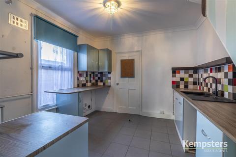 128 Cromwell Road, Grays, RM17 5HW