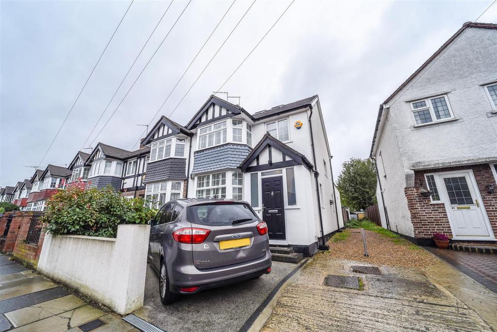 Fulwell Park Avenue, Twickenham 4 bed semidetached house £725,000