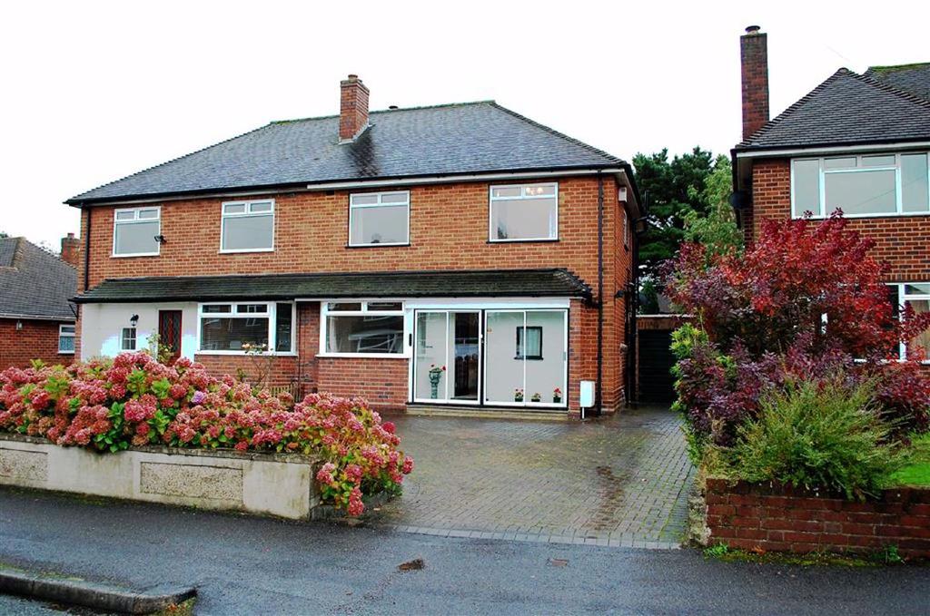 93, Derwent Road, Claregate, Wolverhampton, West Midlands, WV6 3 bed