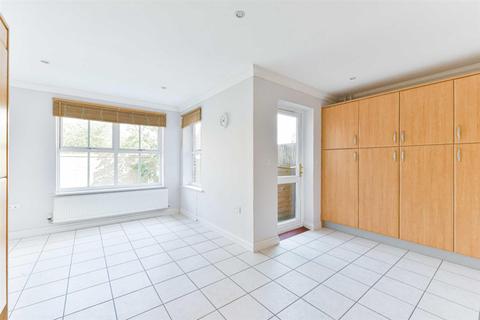 54 Cavendish Walk, Epsom, KT19 8AP