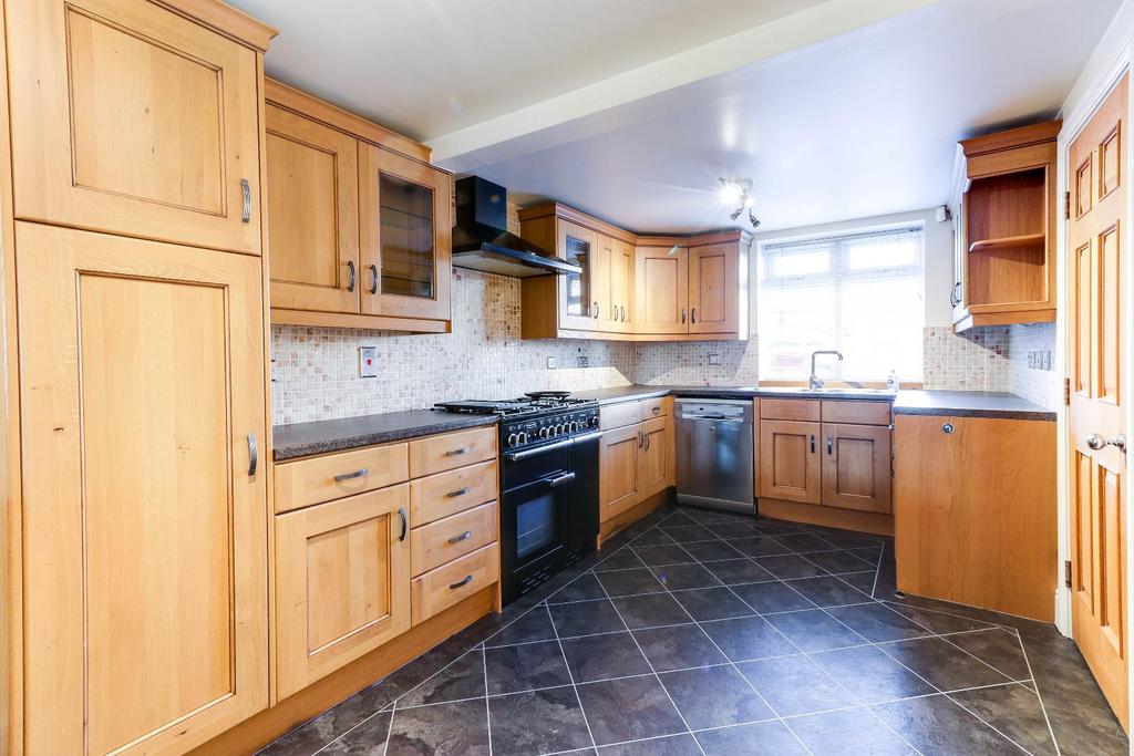 Uppermoor, Pudsey 3 bed townhouse £227,500