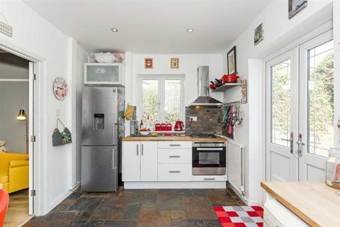 Sycamores Grange Road, Leatherhead, KT22 7JU
