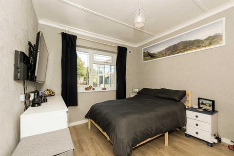 Sycamores Grange Road, Leatherhead, KT22 7JU