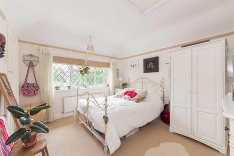 131a Albert Road, Epsom, KT17 4EN
