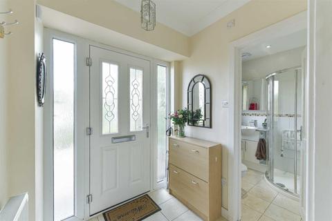 86 Berry Meade, Ashtead, KT21 1SG