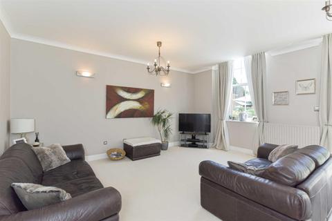 7, York Court Manor Crescent, Epsom, KT19 7EY