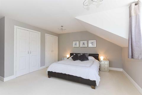 7, York Court Manor Crescent, Epsom, KT19 7EY