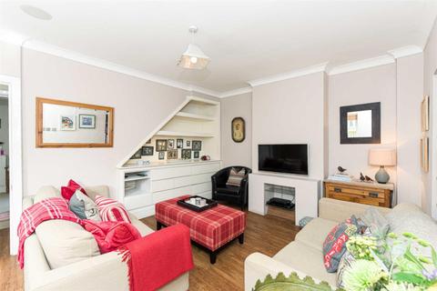 2 Wyeths Road, Epsom, KT17 4EB