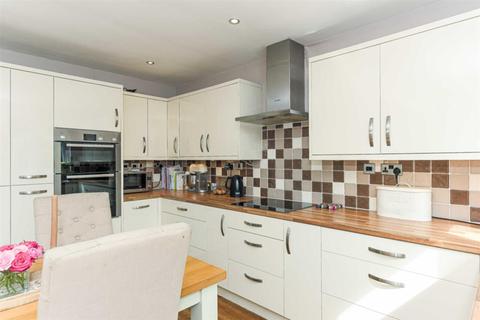2 Wyeths Road, Epsom, KT17 4EB