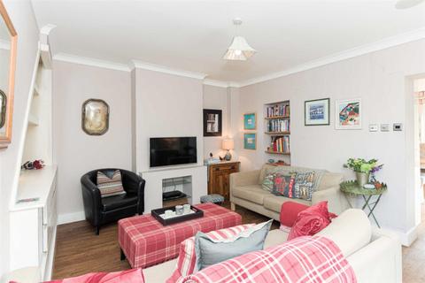 2 Wyeths Road, Epsom, KT17 4EB