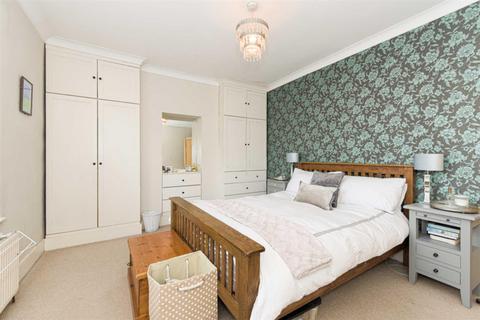 2 Wyeths Road, Epsom, KT17 4EB