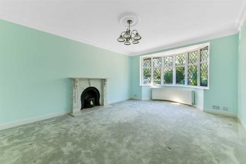 26 The Green, Epsom, KT17 3JN