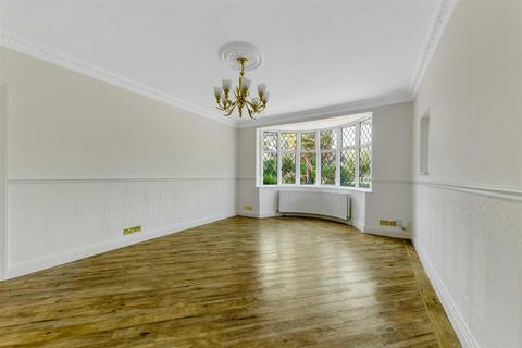 26 The Green, Epsom, KT17 3JN