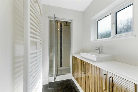 26 The Green, Epsom, KT17 3JN