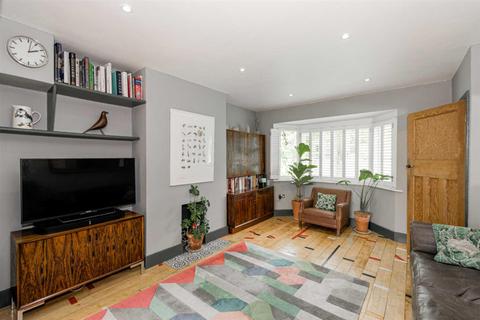 5 Barn Close, Epsom, KT18 7HQ