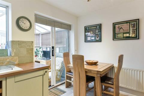 39b Cox Lane, Epsom, KT19 9LZ