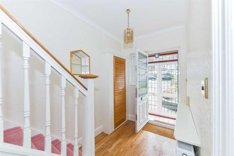 62 Tattenham Grove, Epsom, KT18 5QP