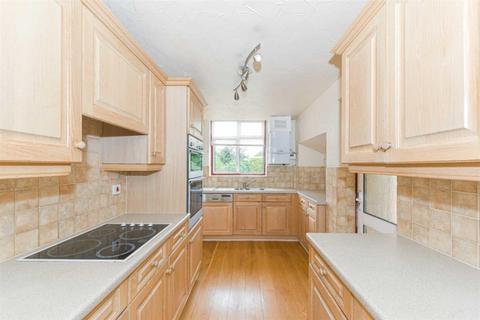 62 Tattenham Grove, Epsom, KT18 5QP