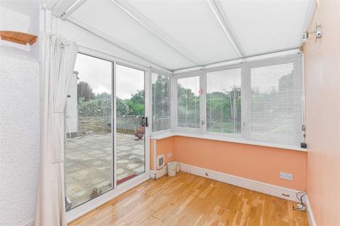 62 Tattenham Grove, Epsom, KT18 5QP