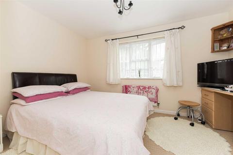 6 Manor Crescent, Epsom, KT19 7EF