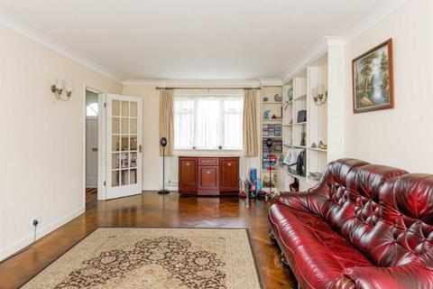 37 Mospey Crescent, Epsom, KT17 4NA