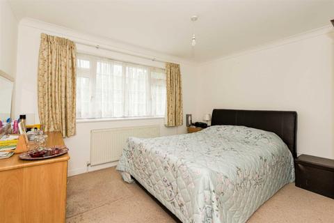 37 Mospey Crescent, Epsom, KT17 4NA
