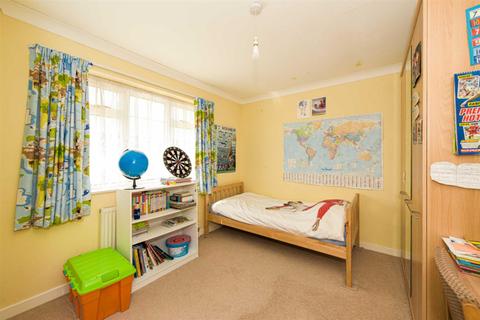 37 Mospey Crescent, Epsom, KT17 4NA