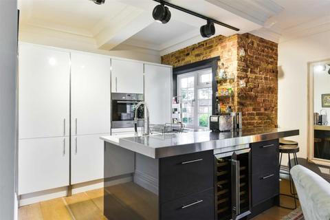 29b Worple Road, Epsom, KT18 5EP