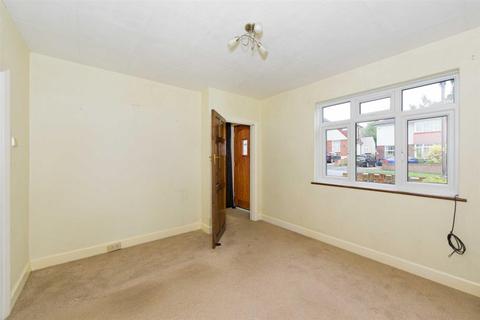 34 The Crescent, Epsom, KT18 7LL