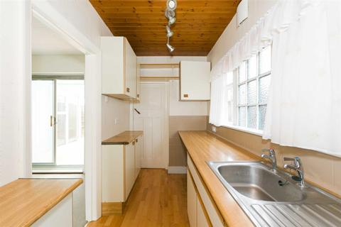 34 The Crescent, Epsom, KT18 7LL