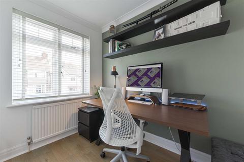 22 Beech Road, Epsom, KT17 4NH
