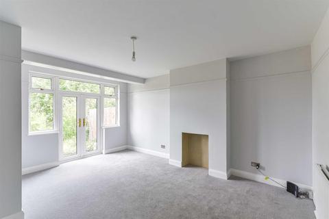 103 Hazon Way, Epsom, KT19 8HG