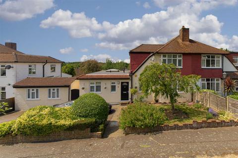 4 The Crescent, Epsom, KT18 7LL